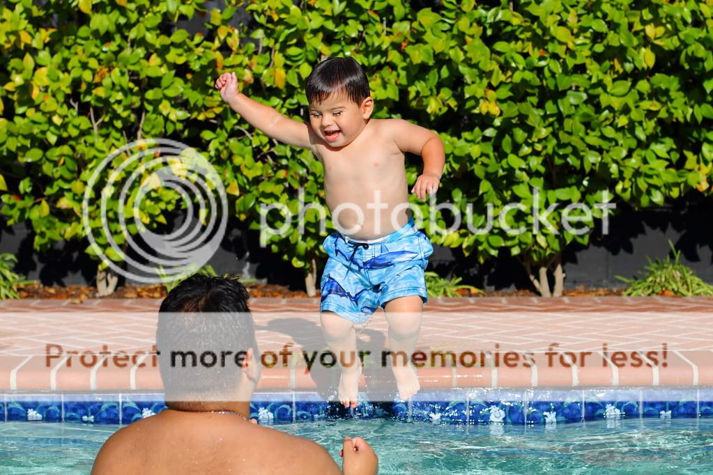 IMAGE: http://i444.photobucket.com/albums/qq163/javig999/IMG_7637.jpg