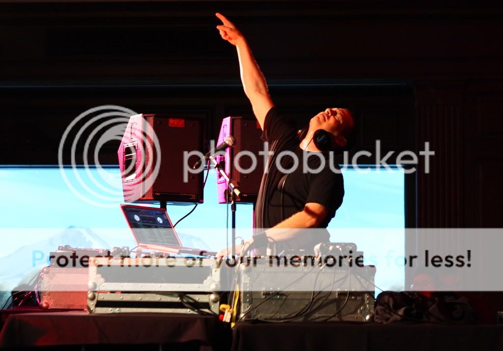 IMAGE: http://i444.photobucket.com/albums/qq163/javig999/IMG_8726.jpg