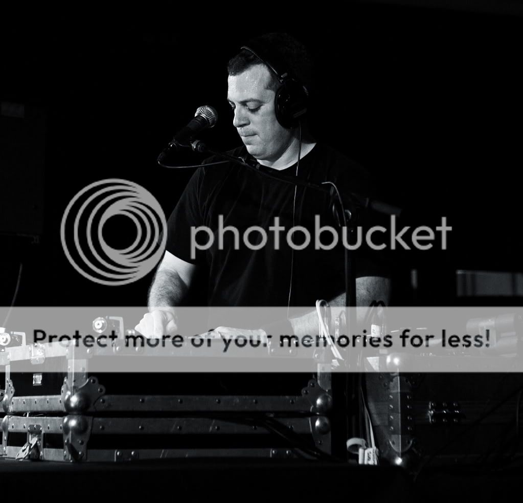 IMAGE: http://i444.photobucket.com/albums/qq163/javig999/IMG_8731.jpg